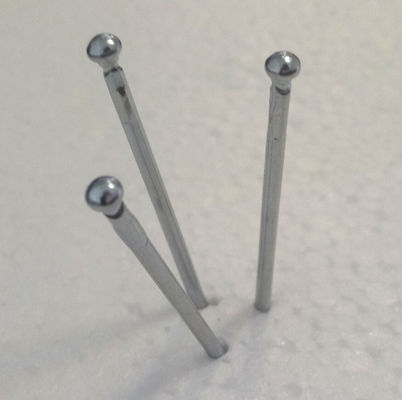 心棒の作成のための機械を作る高精度な盲目のリベット