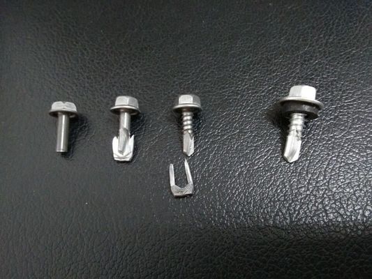 機械、自己訓練ねじを形作る自己訓練ねじポイント/端/先端