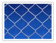 機械を作るフル オートマチックのチェーン・リンクの塀